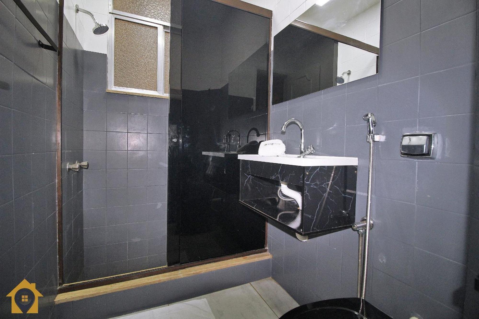 Aconchegante De 2 Quartos P/ 4 Pessoas Apartamento